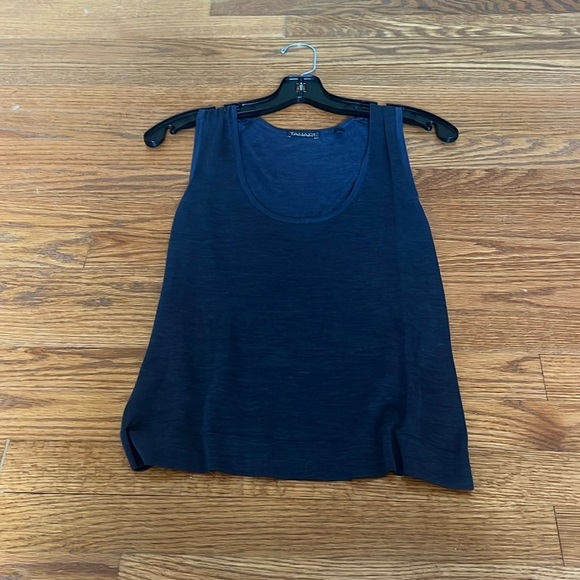 Tahari Women’s Silk Tank Top Size Medium - Picture 1 of 4